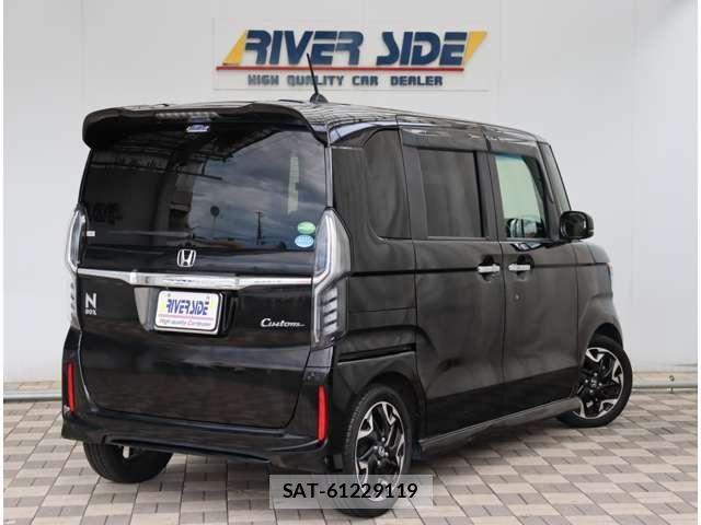 Honda N BOX CUSTOM 2019-08 8881136-2