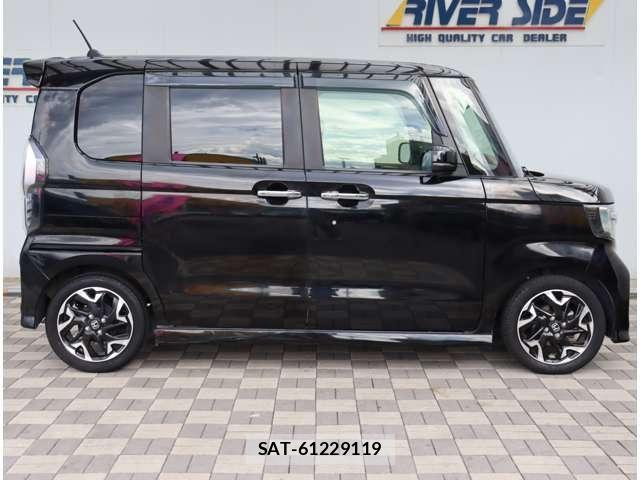 Honda N BOX CUSTOM 2019-08 8881136-3