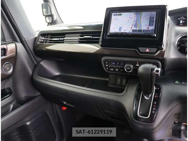 Honda N BOX CUSTOM 2019-08 8881136-5