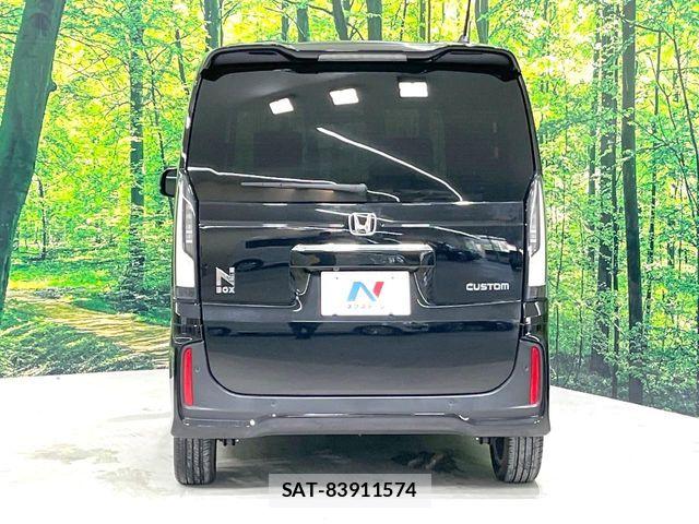 Honda N BOX CUSTOM 2023-10 8881089-14