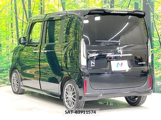 Honda N BOX CUSTOM 2023-10 8881089-16
