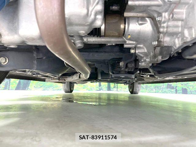 Honda N BOX CUSTOM 2023-10 8881089-18