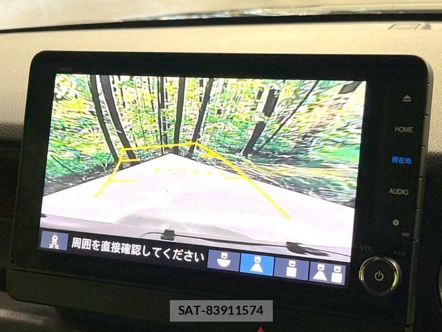 Honda N BOX CUSTOM 2023-10 8881089-4