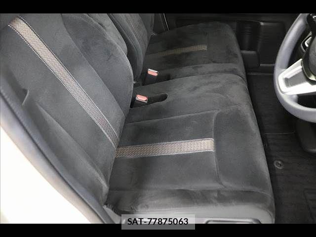 Honda N BOX CUSTOM 2019-06 8881142-10