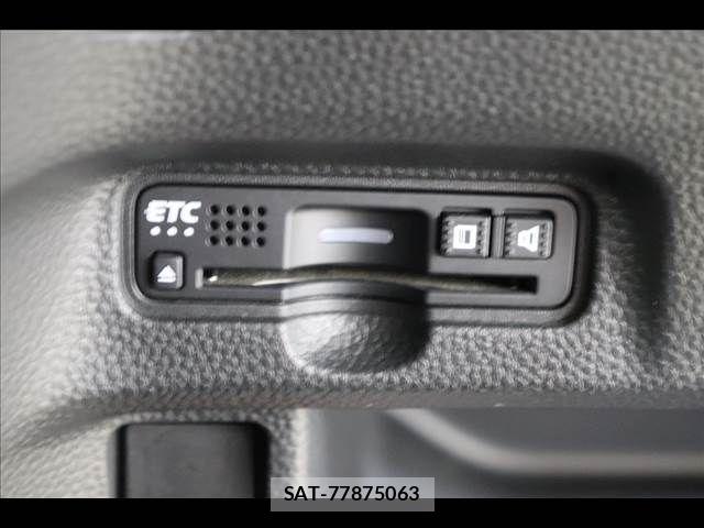Honda N BOX CUSTOM 2019-06 8881142-4