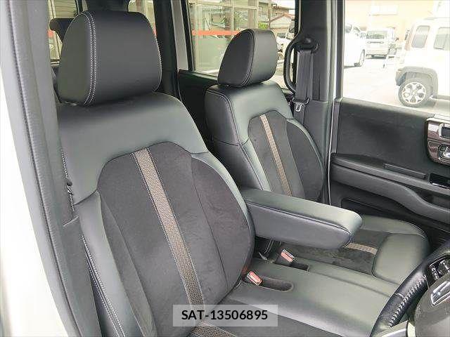 Honda N BOX CUSTOM 2019-09 8881120-9