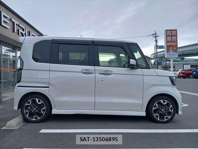 Honda N BOX CUSTOM 2019-09 8881120-15