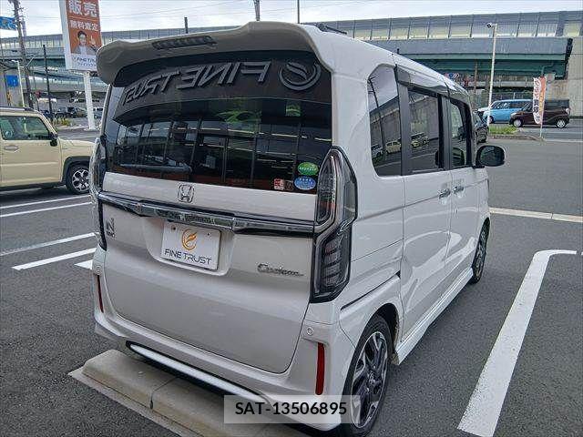 Honda N BOX CUSTOM 2019-09 8881120-16