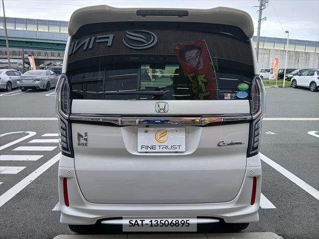 Honda N BOX CUSTOM 2019-09 8881120-17