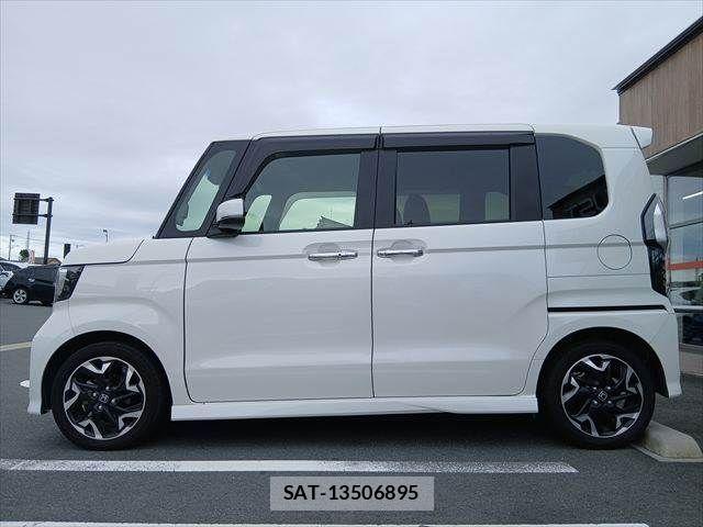 Honda N BOX CUSTOM 2019-09 8881120-19