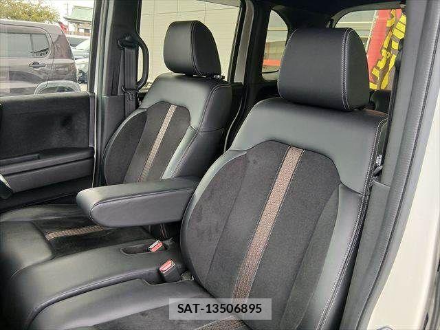 Honda N BOX CUSTOM 2019-09 8881120-23