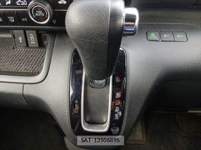 Honda N BOX CUSTOM 2019-09 8881120-28