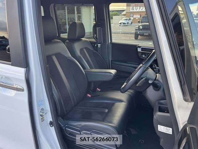 Honda N BOX CUSTOM 2019-11 8881135-7
