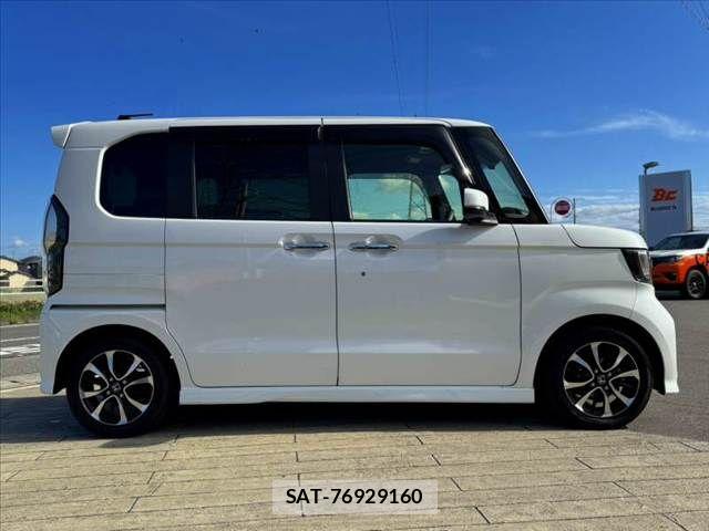 Honda N BOX CUSTOM 2020-08 8881137-11