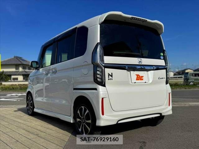 Honda N BOX CUSTOM 2020-08 8881137-12