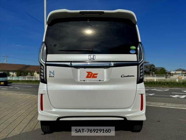 Honda N BOX CUSTOM 2020-08 8881137-13