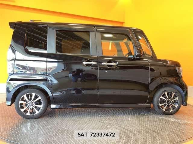 Honda N BOX CUSTOM 2020-06 8881116-17