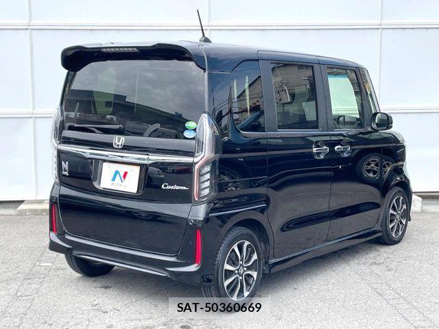Honda N BOX CUSTOM 2020-06 8881138-16