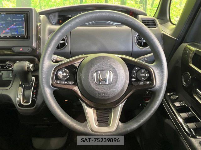 Honda N BOX CUSTOM 2020-03 8881117-11