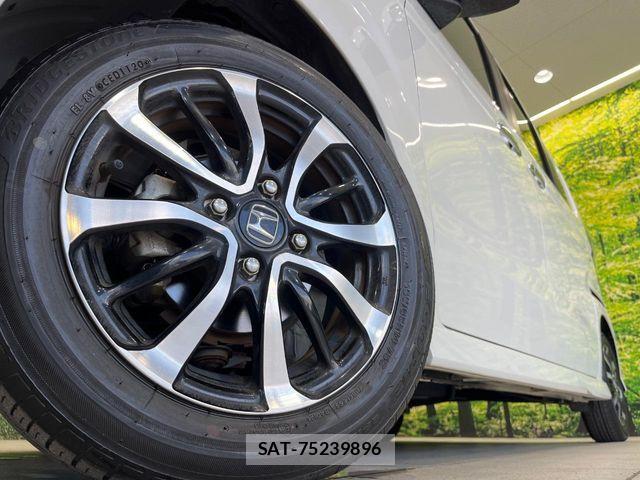 Honda N BOX CUSTOM 2020-03 8881117-13