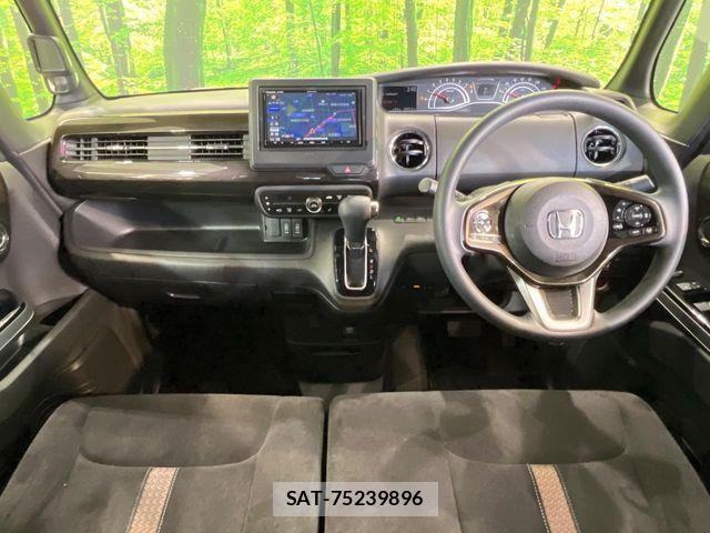 Honda N BOX CUSTOM 2020-03 8881117-1