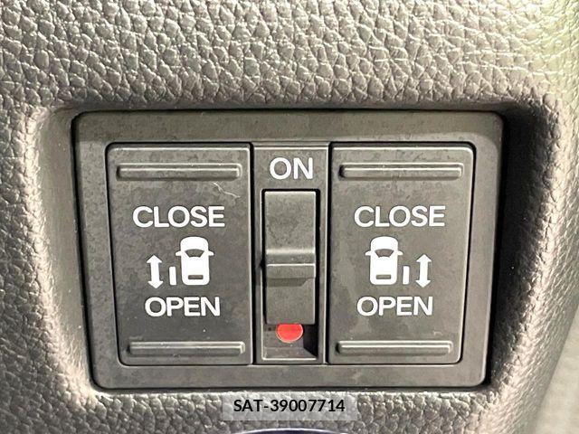 Honda N BOX CUSTOM 2023-03 8881090-6