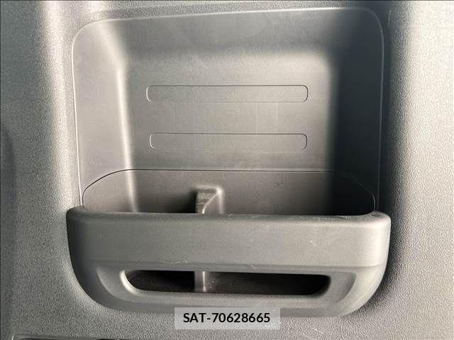 Honda N BOX CUSTOM 2024-02 8881092-9