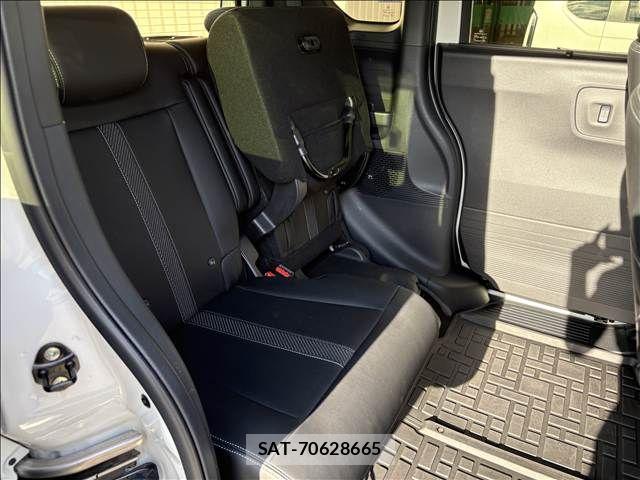 Honda N BOX CUSTOM 2024-02 8881092-14