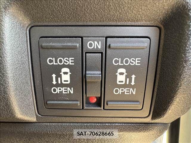 Honda N BOX CUSTOM 2024-02 8881092-27