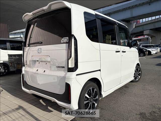 Honda N BOX CUSTOM 2024-02 8881092-3