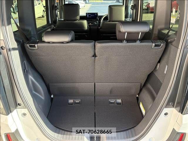 Honda N BOX CUSTOM 2024-02 8881092-5