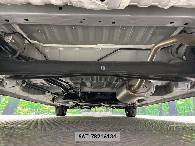 Honda N BOX CUSTOM 2023-10 8881099-18