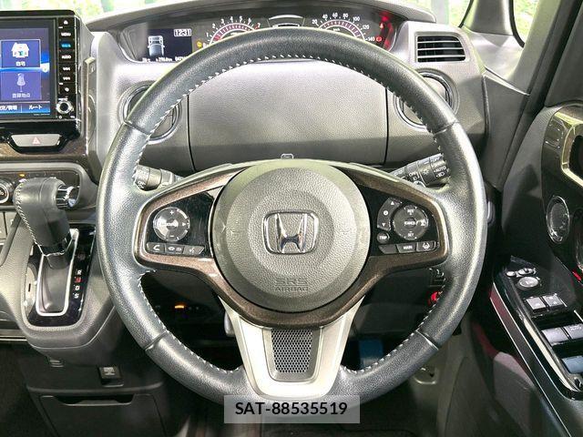 Honda N BOX CUSTOM 2020-01 8881110-10