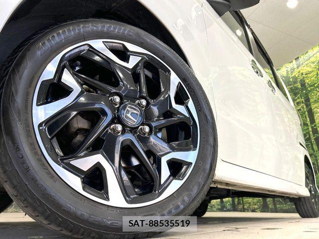 Honda N BOX CUSTOM 2020-01 8881110-12