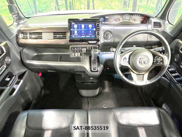 Honda N BOX CUSTOM 2020-01 8881110-1