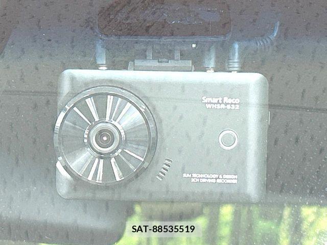 Honda N BOX CUSTOM 2020-01 8881110-5