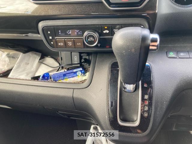 Honda N BOX CUSTOM 2018-02 8881160-14