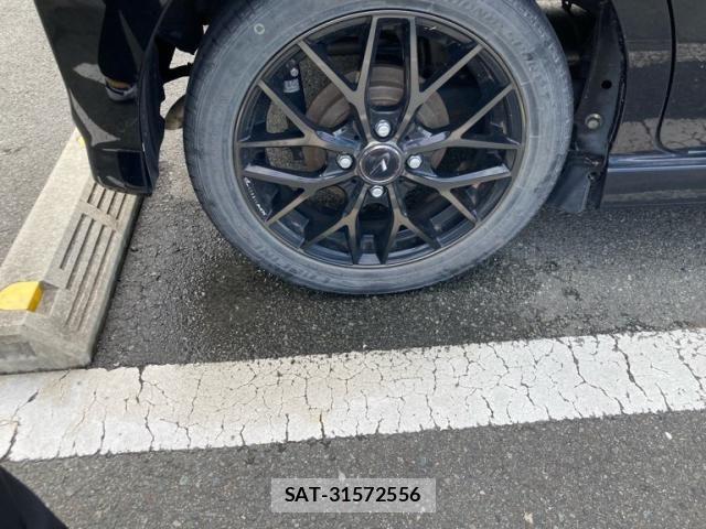 Honda N BOX CUSTOM 2018-02 8881160-6