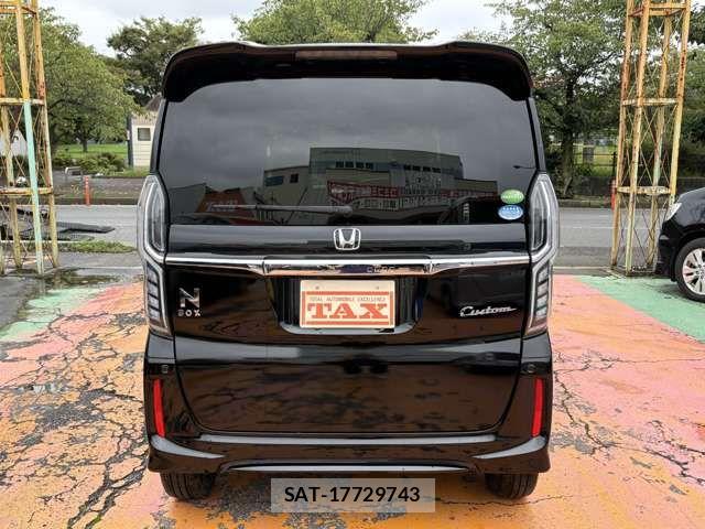 Honda N BOX CUSTOM 2020-10 8881118-12