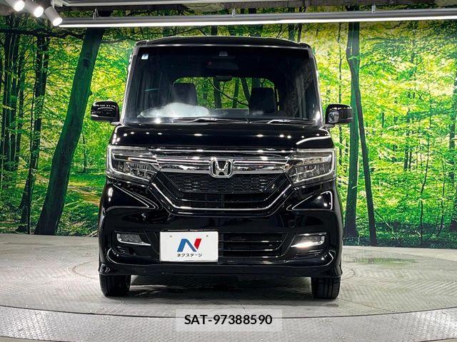 Honda N BOX CUSTOM 2018-02 8881133-13