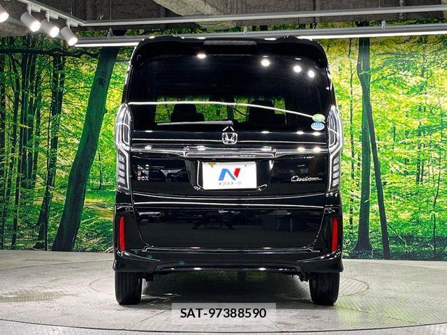 Honda N BOX CUSTOM 2018-02 8881133-14