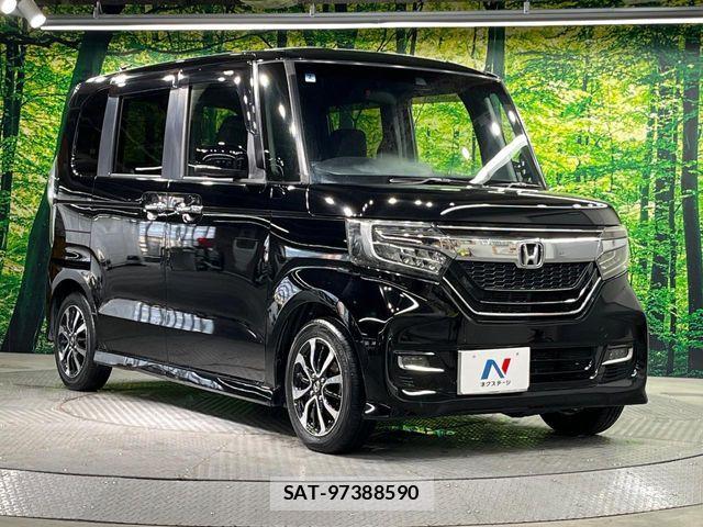 Honda N BOX CUSTOM 2018-02 8881133-15