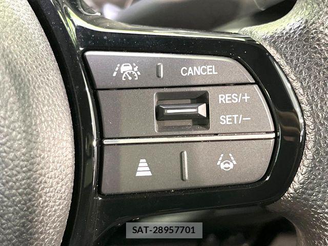 Honda N BOX CUSTOM 2023-10 8881093-4
