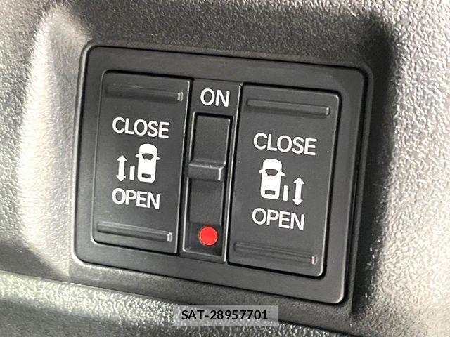 Honda N BOX CUSTOM 2023-10 8881093-5