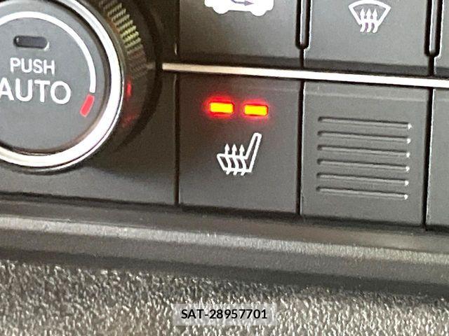 Honda N BOX CUSTOM 2023-10 8881093-6