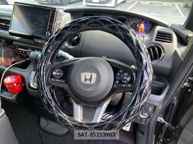 Honda N BOX CUSTOM 2019-08 8881163-12