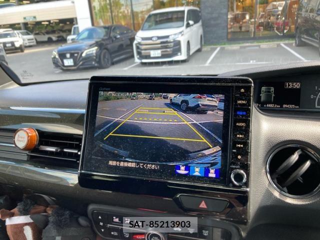 Honda N BOX CUSTOM 2019-08 8881163-16
