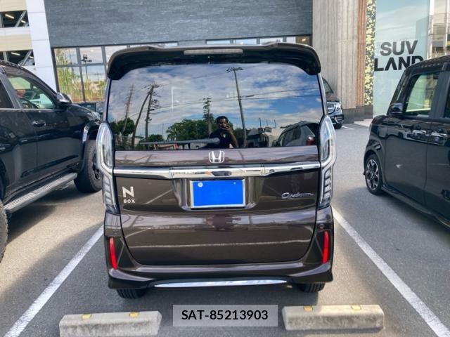 Honda N BOX CUSTOM 2019-08 8881163-4