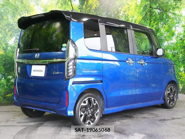 Honda N BOX CUSTOM 2019-12 8881124-10