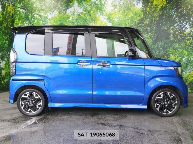 Honda N BOX CUSTOM 2019-12 8881124-11